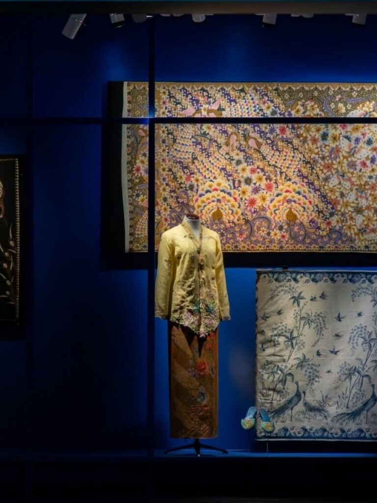 Image of fashion at Peranakan Museum - kid-friendly museum singapore
