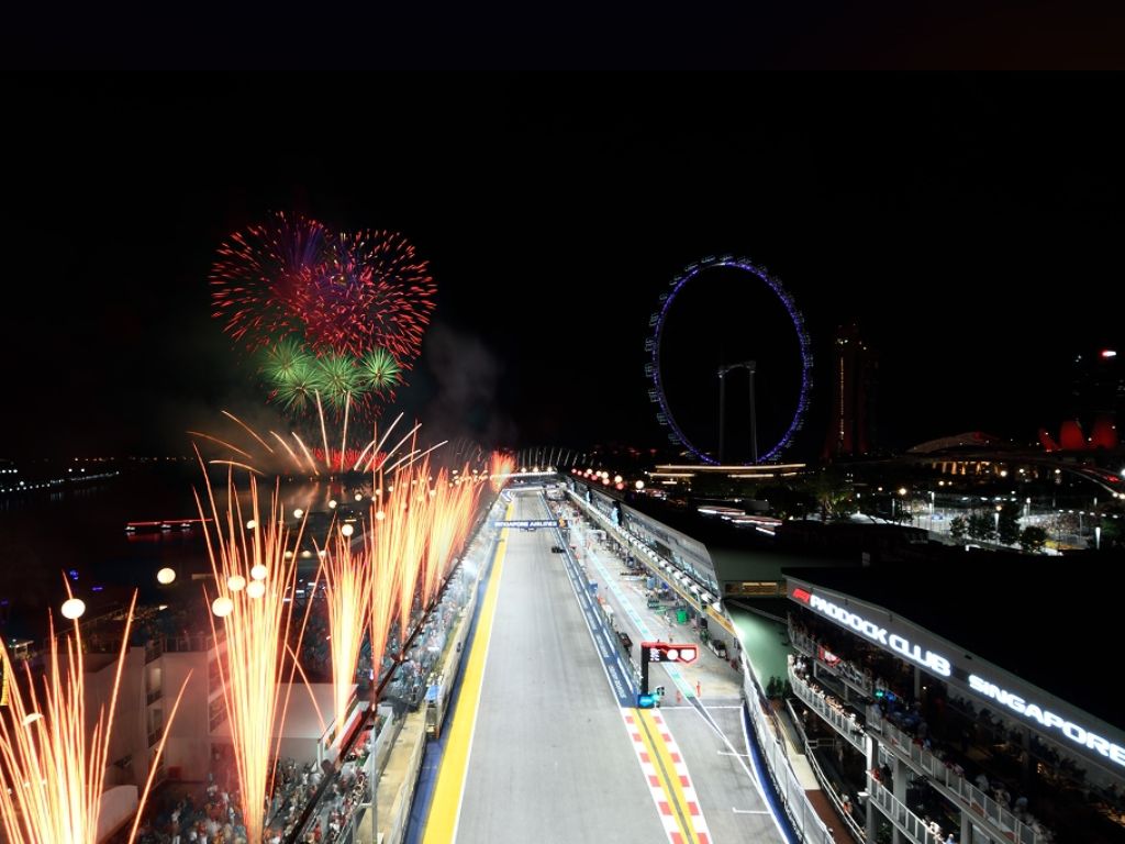 singapore f1 grand prix 2026 - race track fireworks