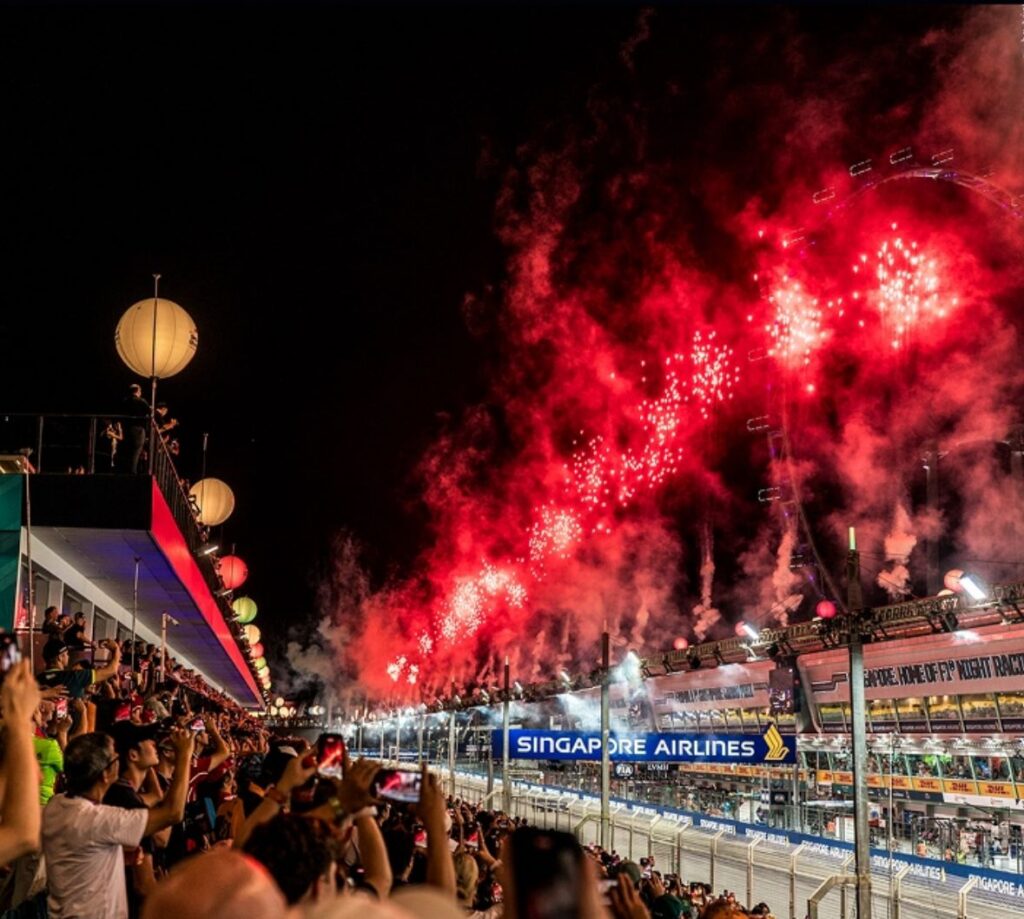 Image of Singapore F1 Grand Prix - fireworks racetrack