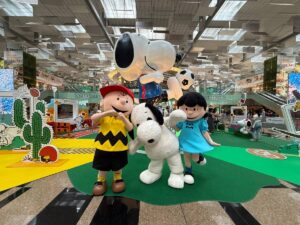 peanuts-meet-and-greet-changi-airport-singapore