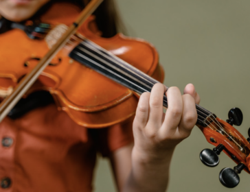 Image of violin teachers in Singapore