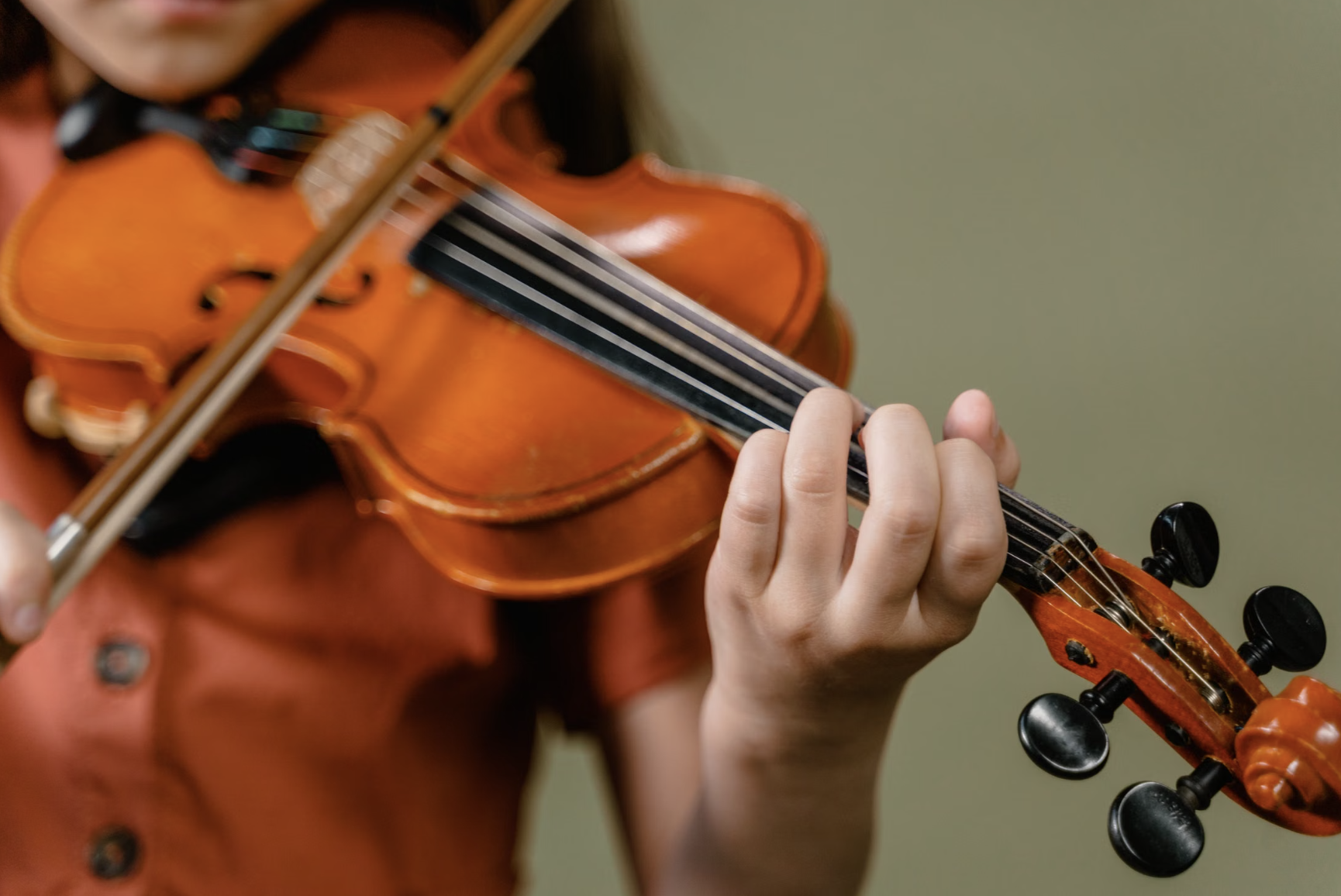 Image of violin teachers in Singapore