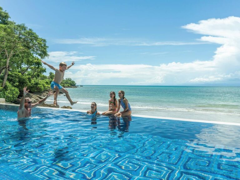 four-seasons-resort-bali-jimbaran-bay-pool