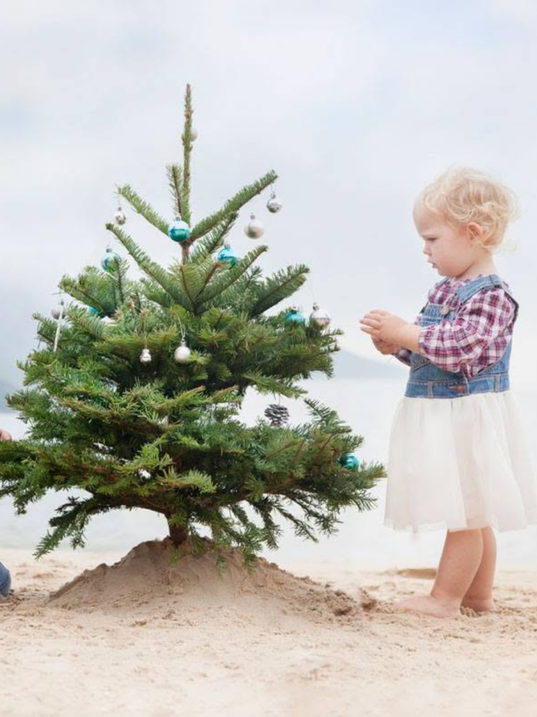 Best Hong Kong Photographers For The Perfect Christmas Cards!
