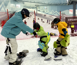 Snowboarding S Club China