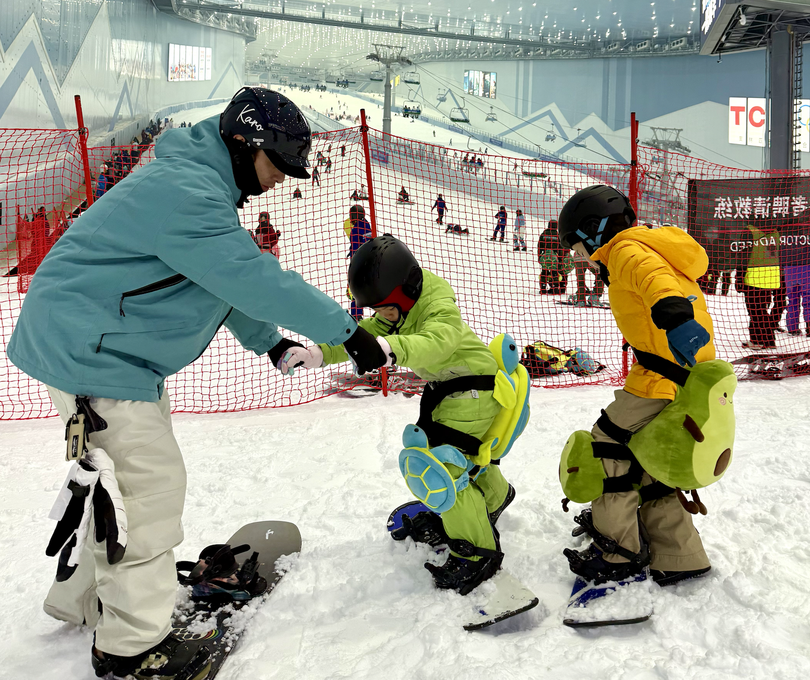 Snowboarding S Club China