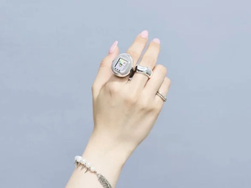 Image of tamagotchi ring