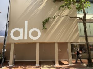 alo yoga second store in causeway bay lee garden