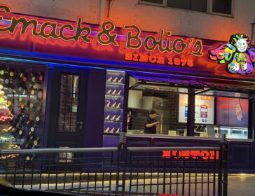 Emack & Bolio's hollywood road central hong kong. ice cream shop with marshmallows