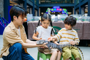 MEET CREEPY crawlies tsuen wan